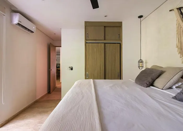 Spacious For 10 Great Amenities *