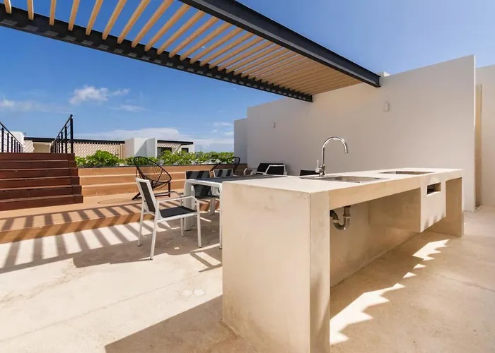 Apartamento Spacious For 10 Great Amenities