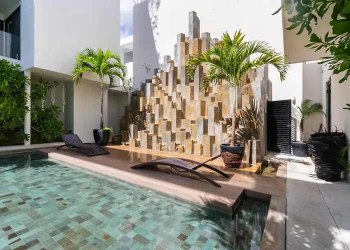 Spacious For 10 Great Amenities *