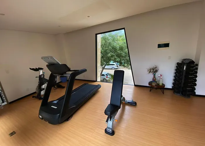Apartamento Spacious For 10 Great Amenities