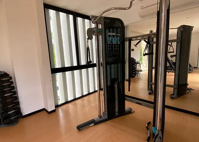 Spacious For 10 Great Amenities *